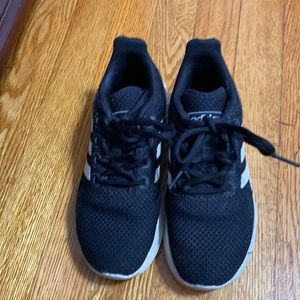 Boys Adidas Questar Flow